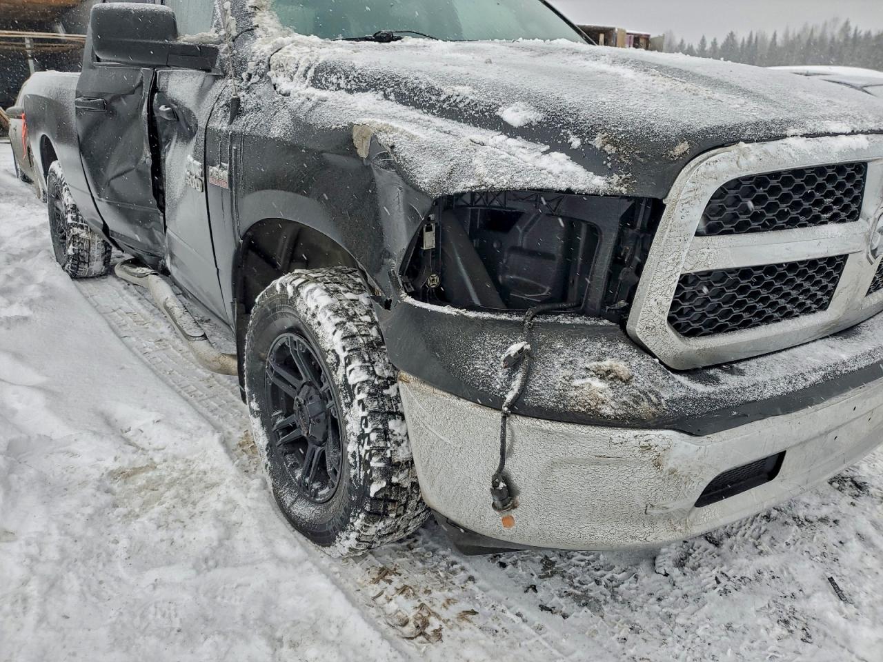 2016 RAM 1500 ST photo 12