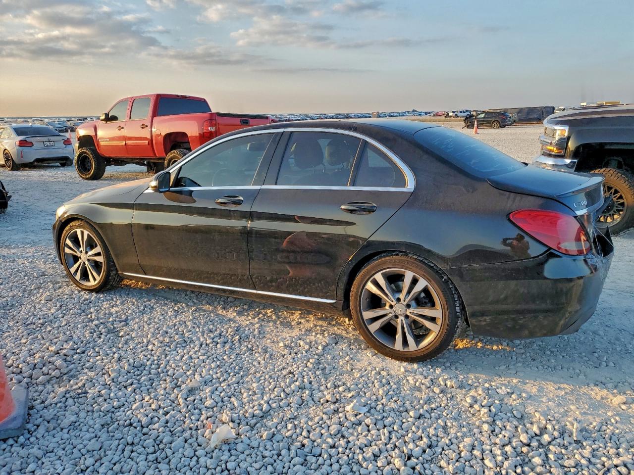 2015 MERCEDES-BENZ C 300 photo 2