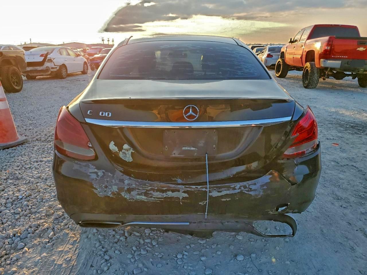 2015 MERCEDES-BENZ C 300 photo 6