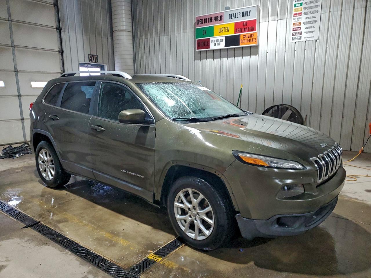 2015 JEEP CHEROKEE LATITUDE photo 4