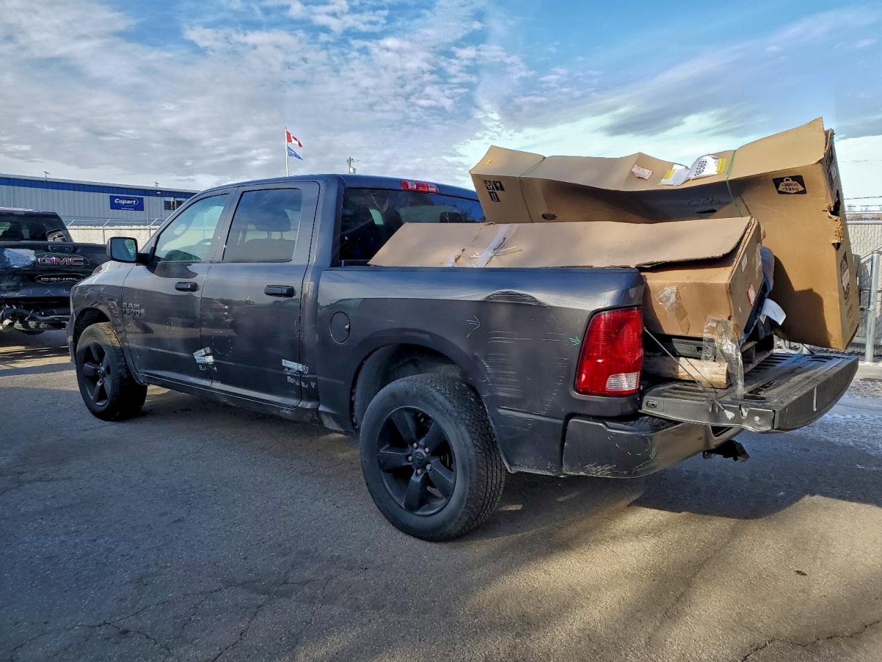 2022 RAM 1500 CLASSIC TRADESMAN photo 2