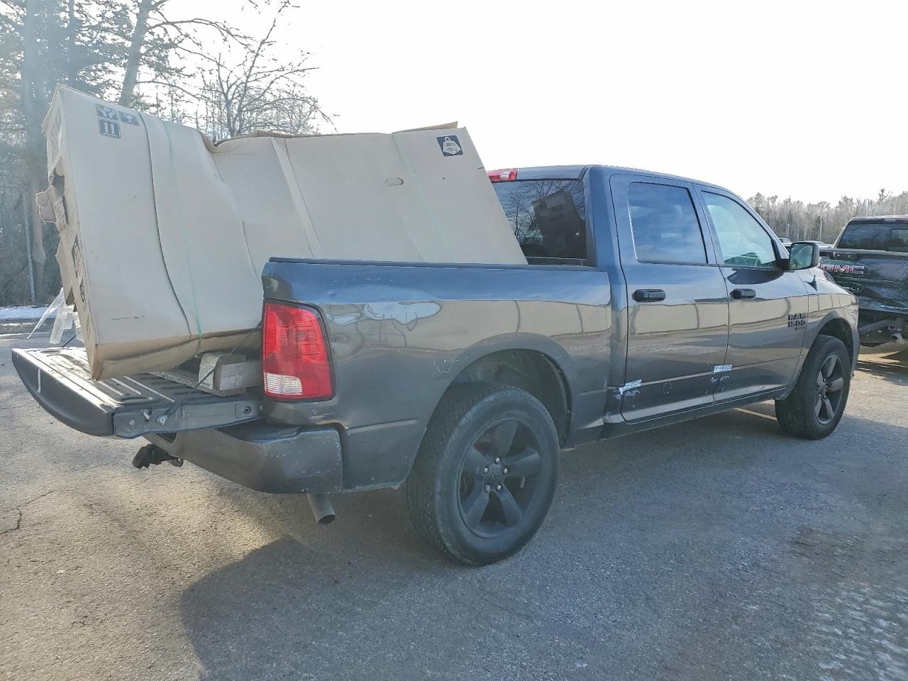 2022 RAM 1500 CLASSIC TRADESMAN photo 3