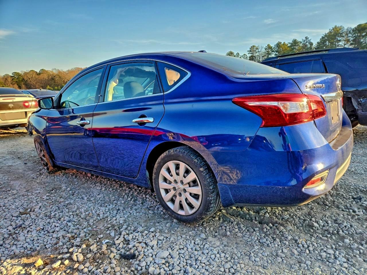 2016 NISSAN SENTRA S photo 2