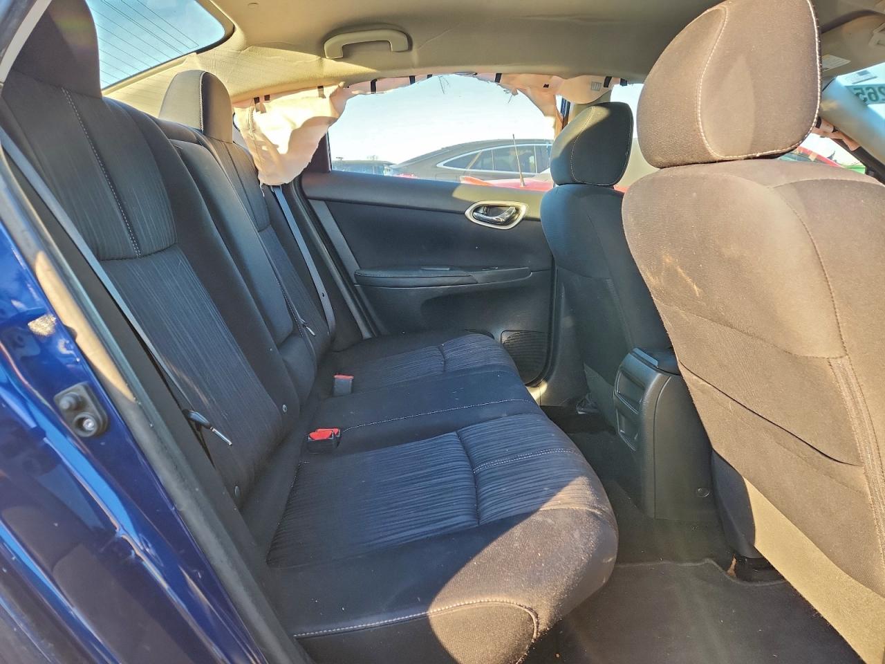 2016 NISSAN SENTRA S photo 10