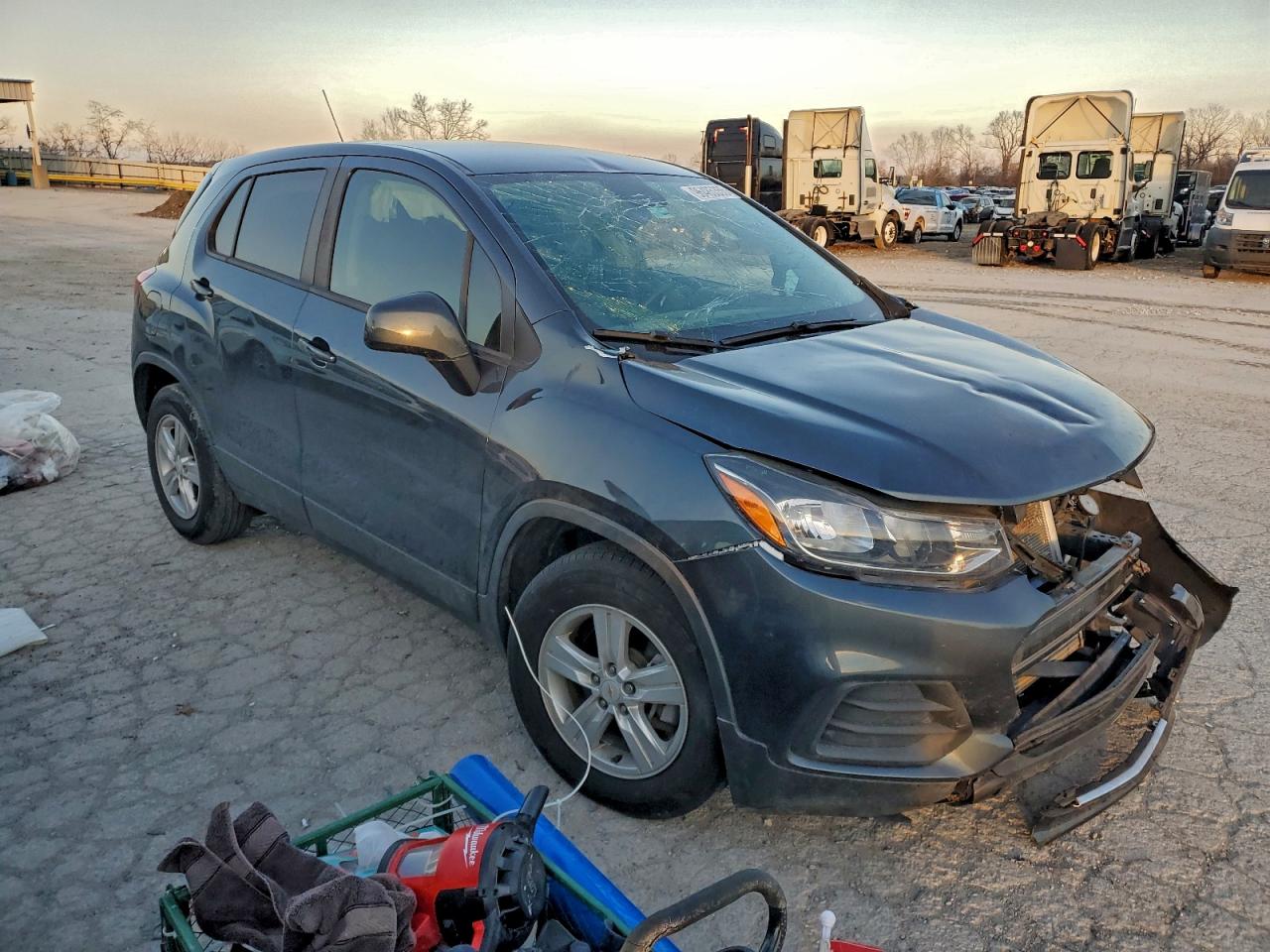 2021 CHEVROLET TRAX LS photo 4