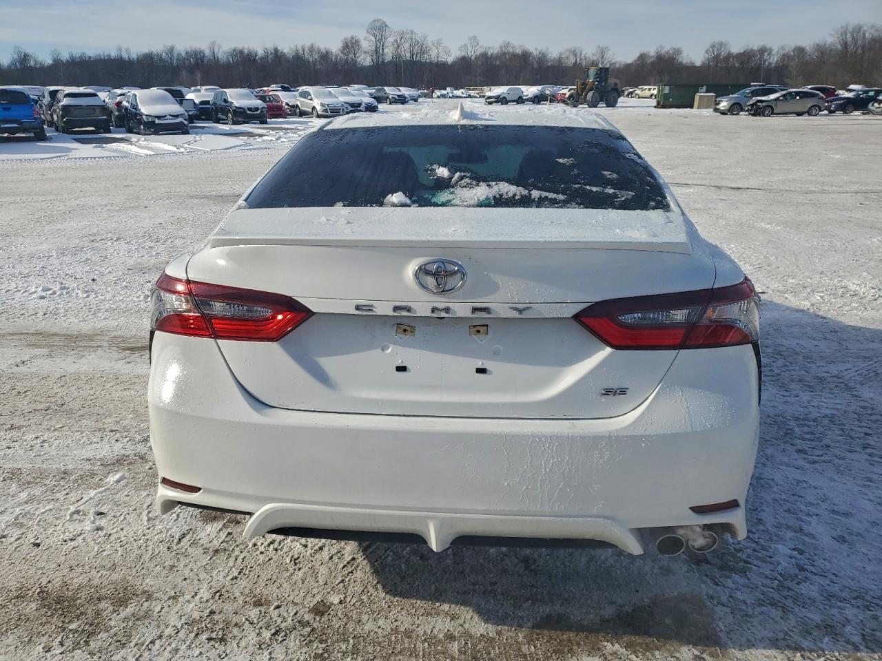 2022 TOYOTA CAMRY SE photo 6