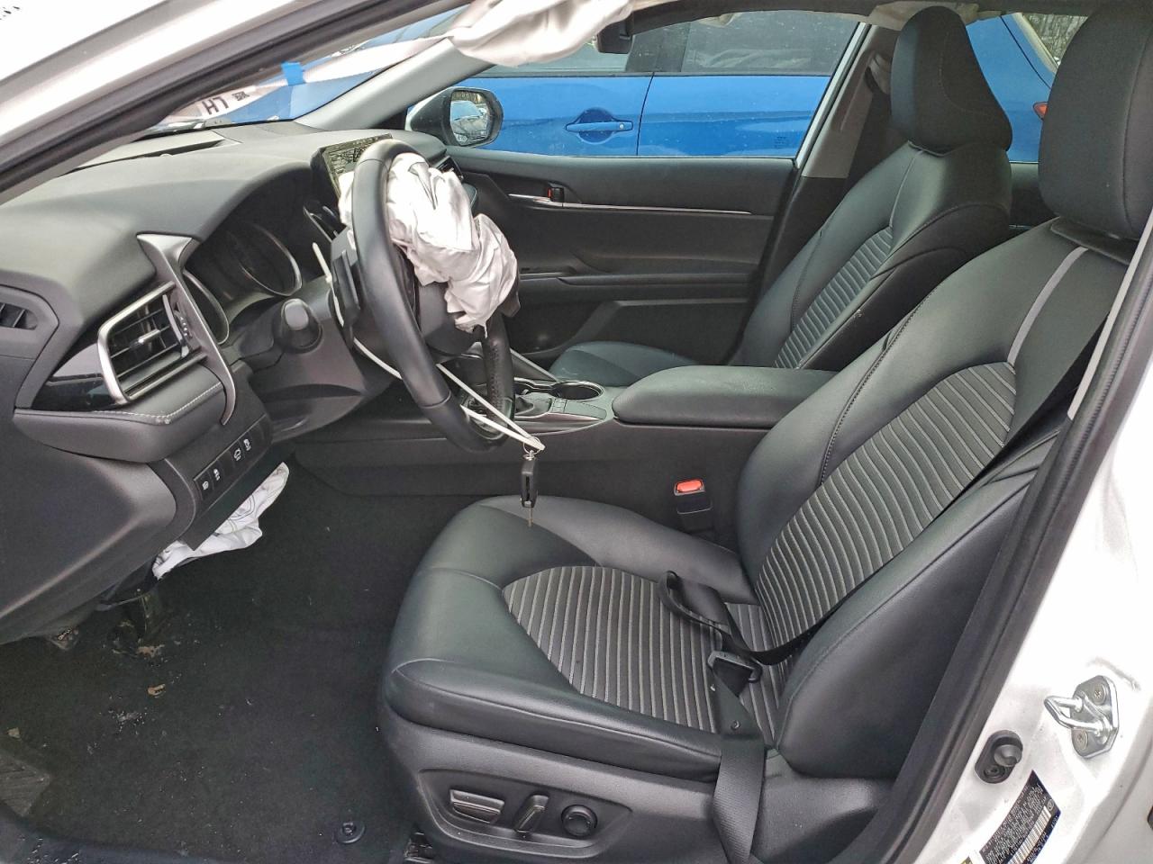 2022 TOYOTA CAMRY SE photo 7