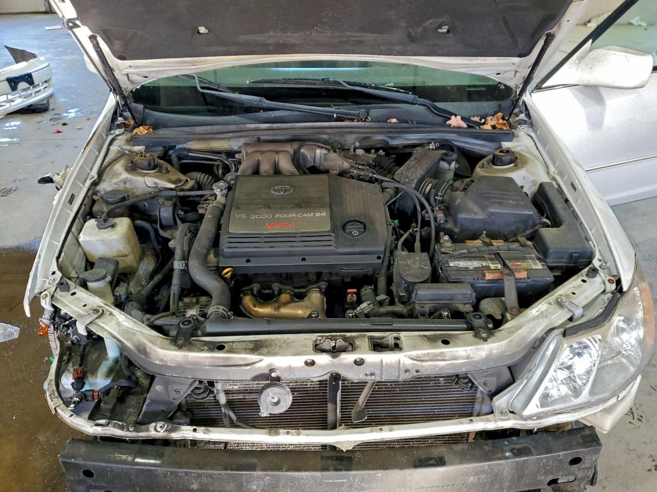 2004 TOYOTA AVALON XL photo 11