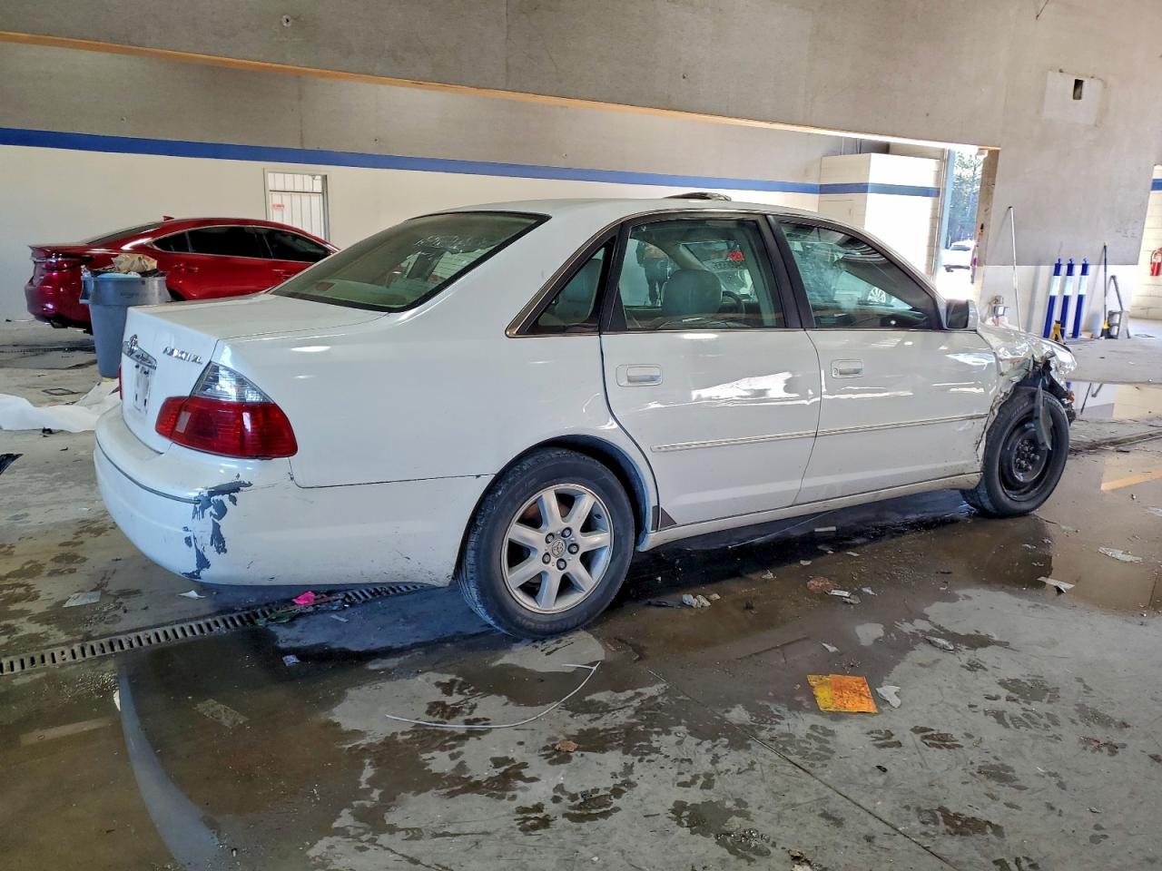 2004 TOYOTA AVALON XL photo 3