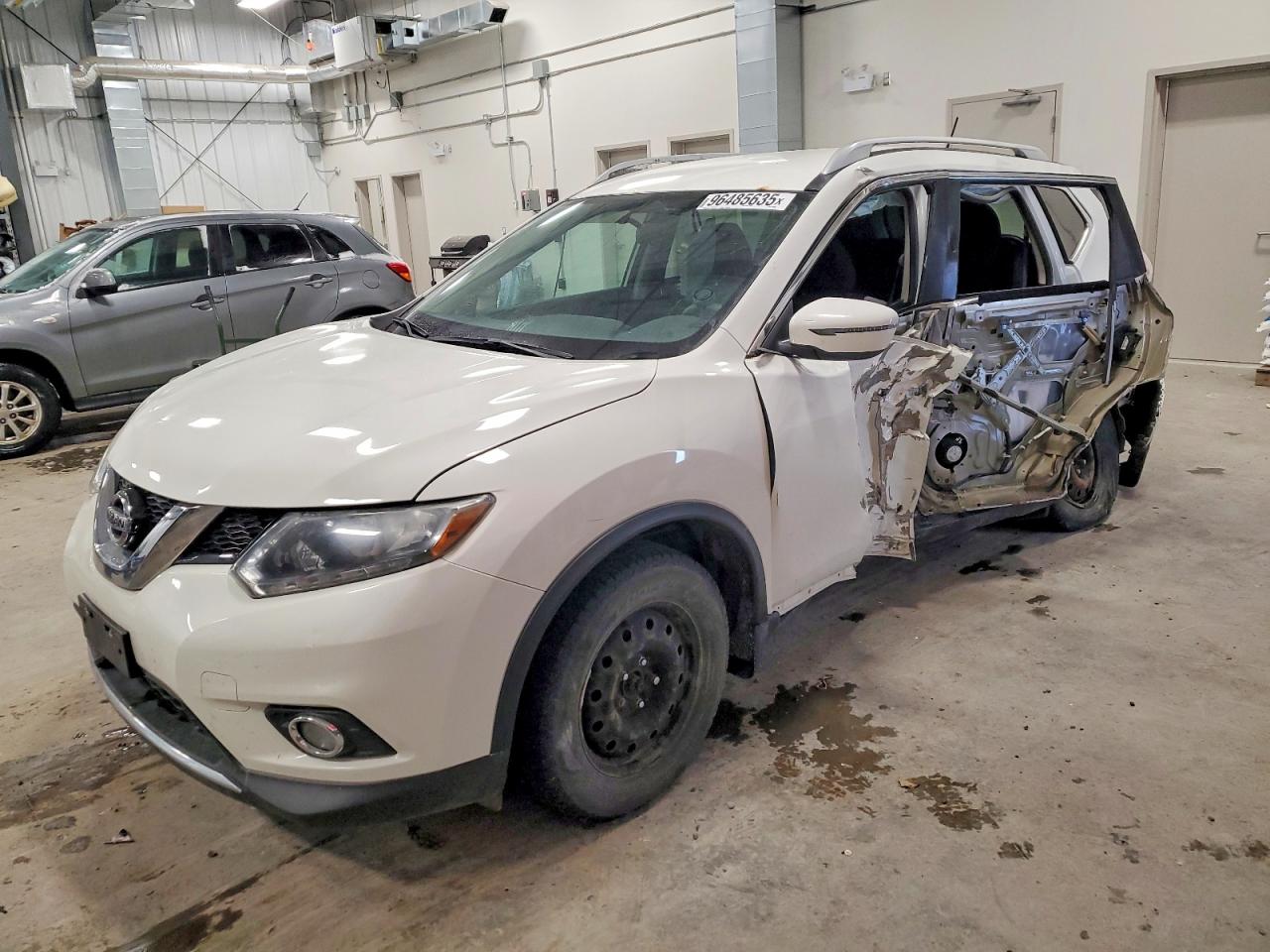 2016 NISSAN ROGUE