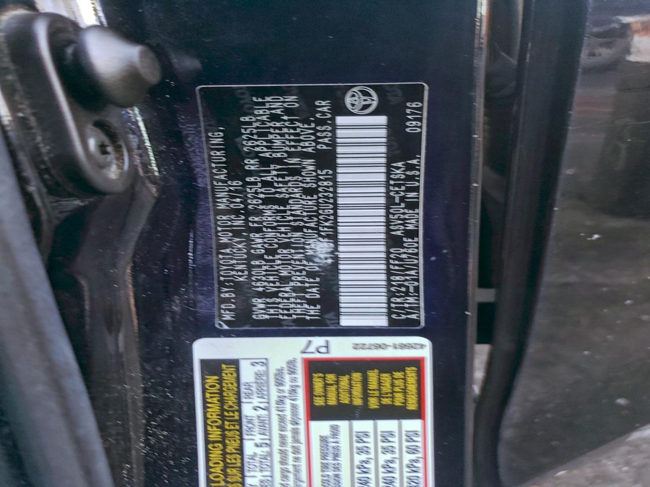 2016 TOYOTA CAMRY LE photo 12