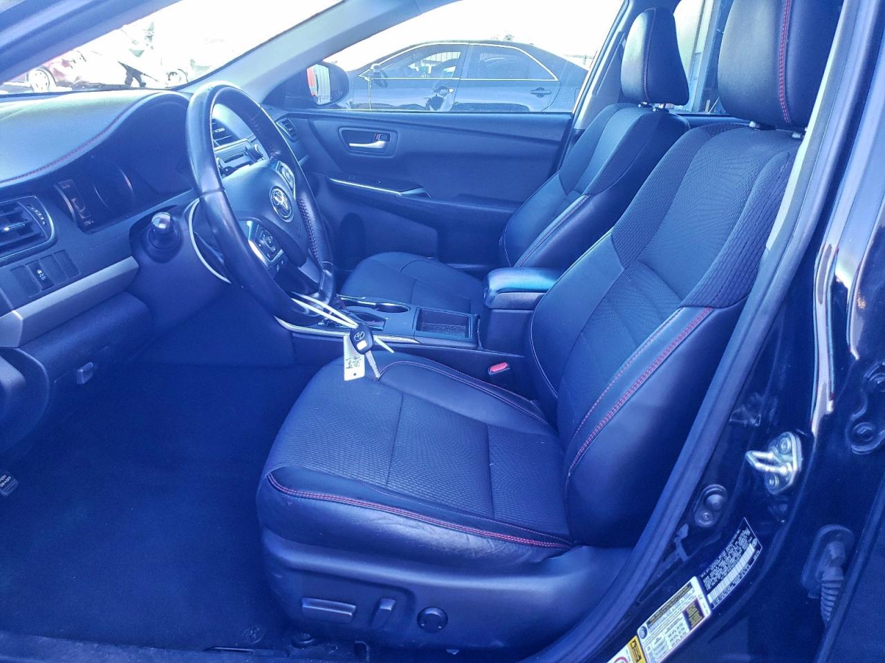 2016 TOYOTA CAMRY LE photo 7