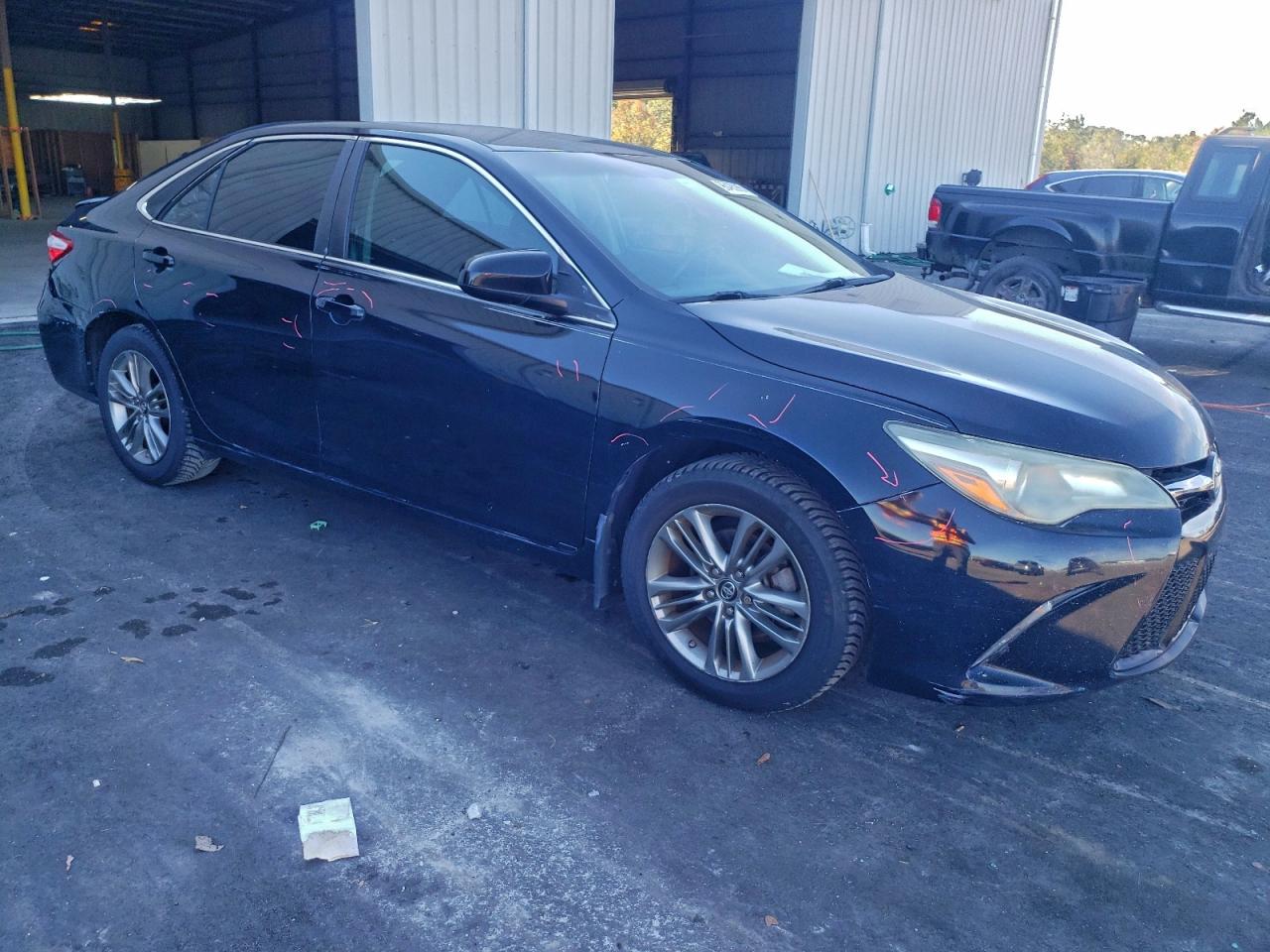 2016 TOYOTA CAMRY LE photo 4