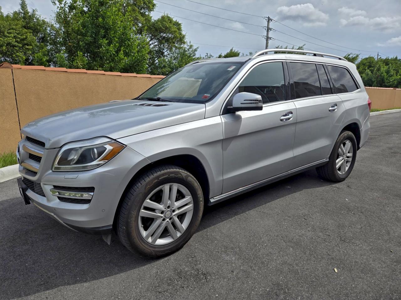 2014 MERCEDES-BENZ GL 450 4MATIC photo 2