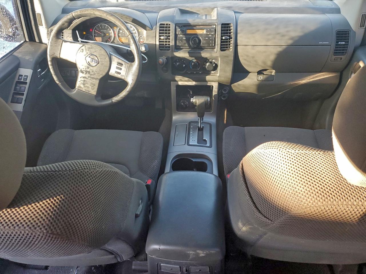 2009 NISSAN PATHFINDER S photo 8