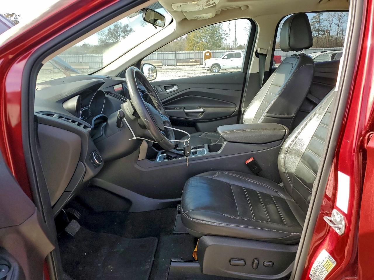 2017 FORD ESCAPE SE photo 7