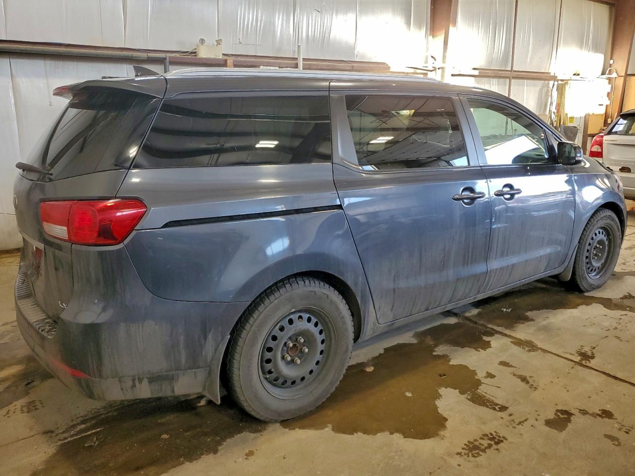 2017 KIA SEDONA LX photo 3