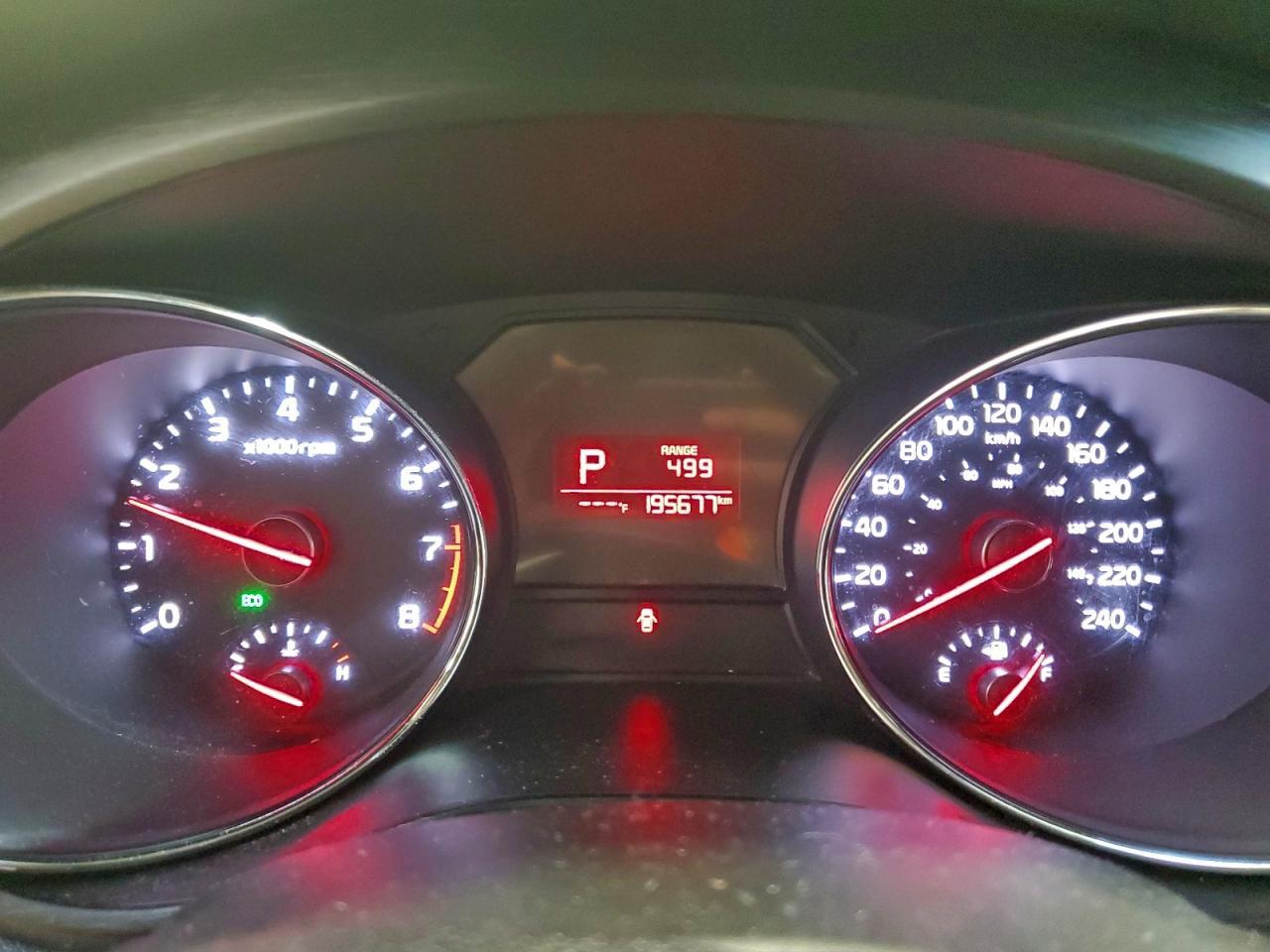 2017 KIA SEDONA LX photo 9