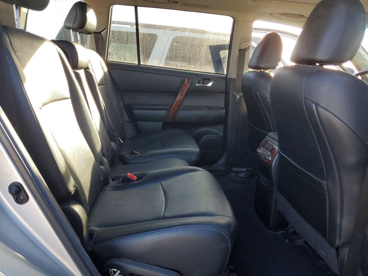 2012 TOYOTA HIGHLANDER LIMITED photo 31