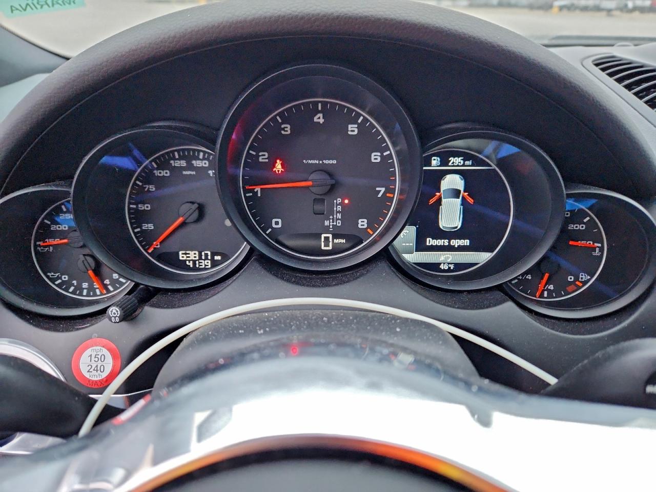2016 PORSCHE CAYENNE photo 9