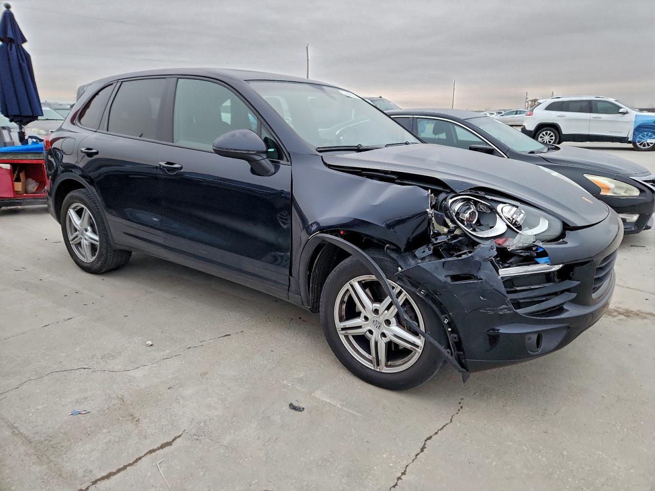 2016 PORSCHE CAYENNE photo 4