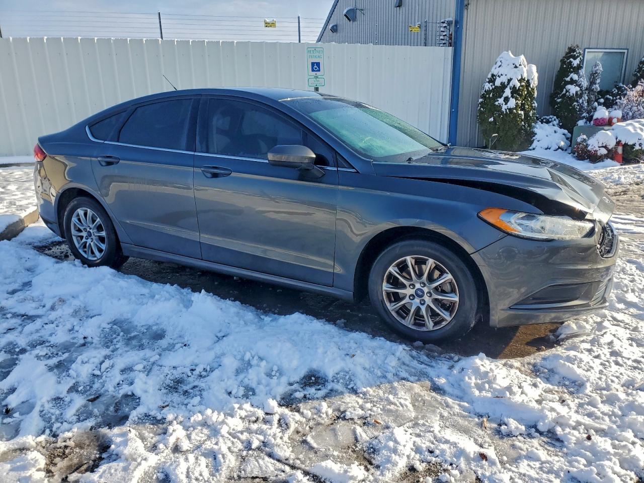 2017 FORD FUSION S photo 4