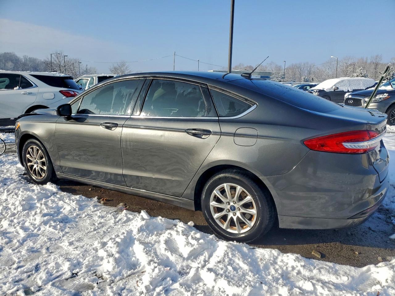 2017 FORD FUSION S photo 2