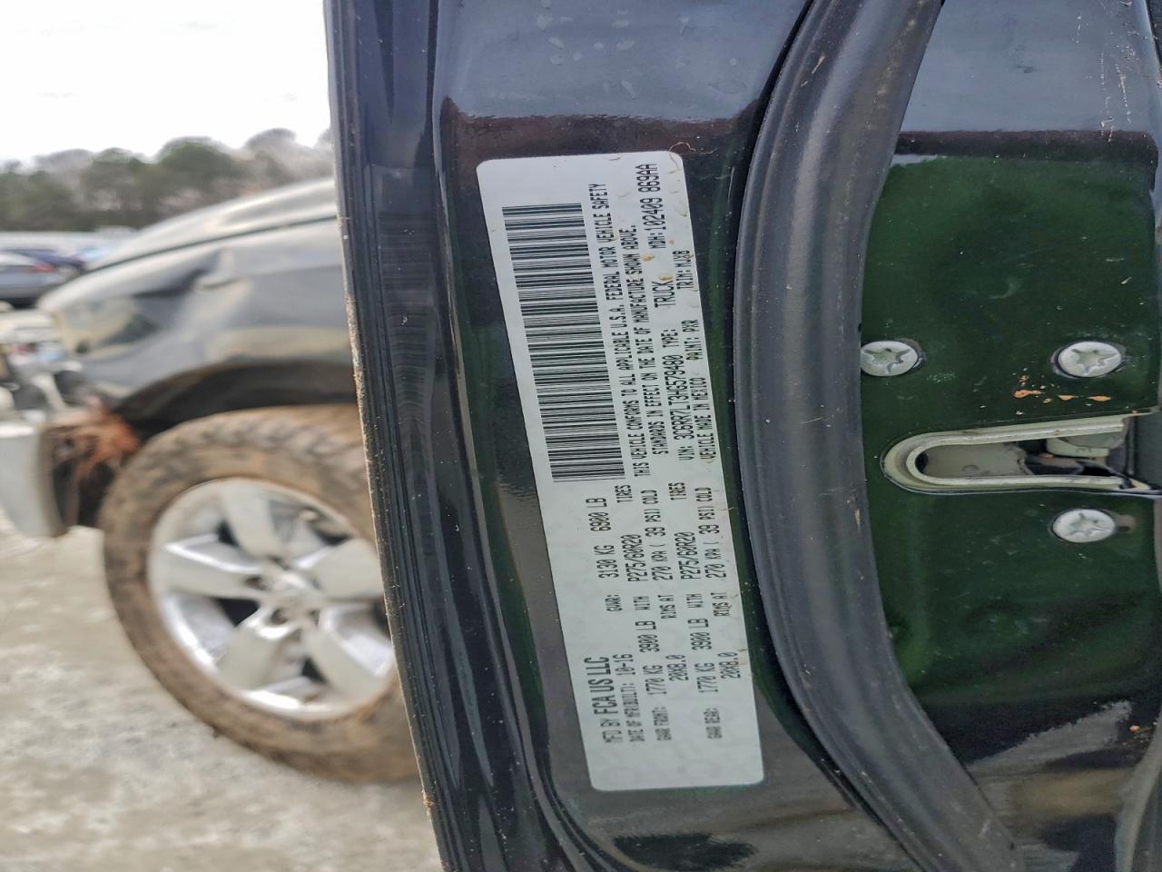 2017 RAM 1500 SLT photo 12