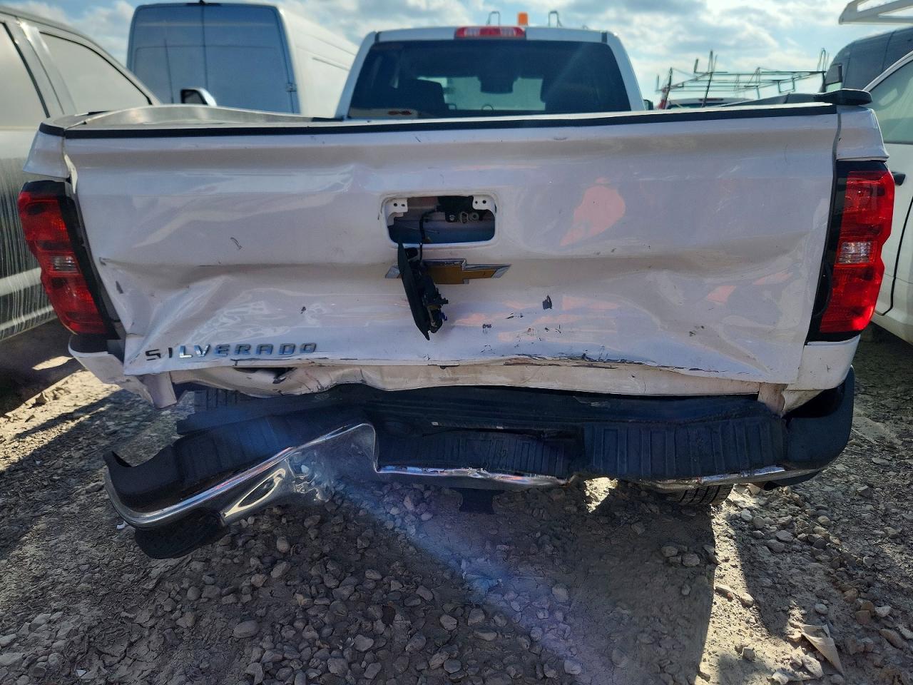 2019 CHEVROLET SILVERADO C2500 HEAVY DUTY photo 6