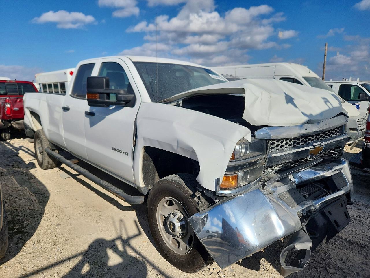 2019 CHEVROLET SILVERADO C2500 HEAVY DUTY photo 4