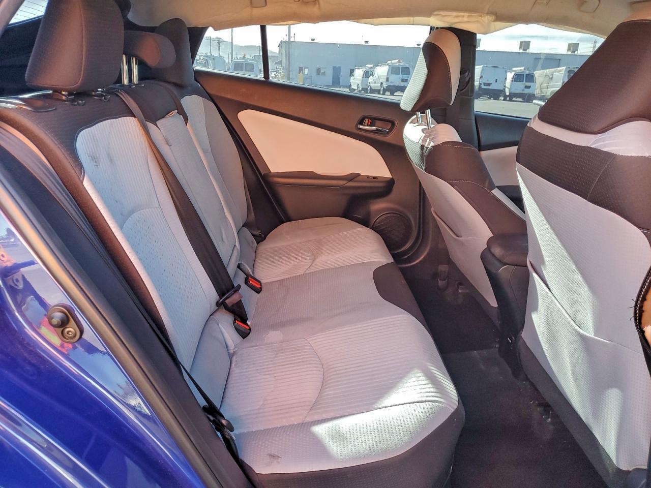2017 TOYOTA PRIUS photo 10