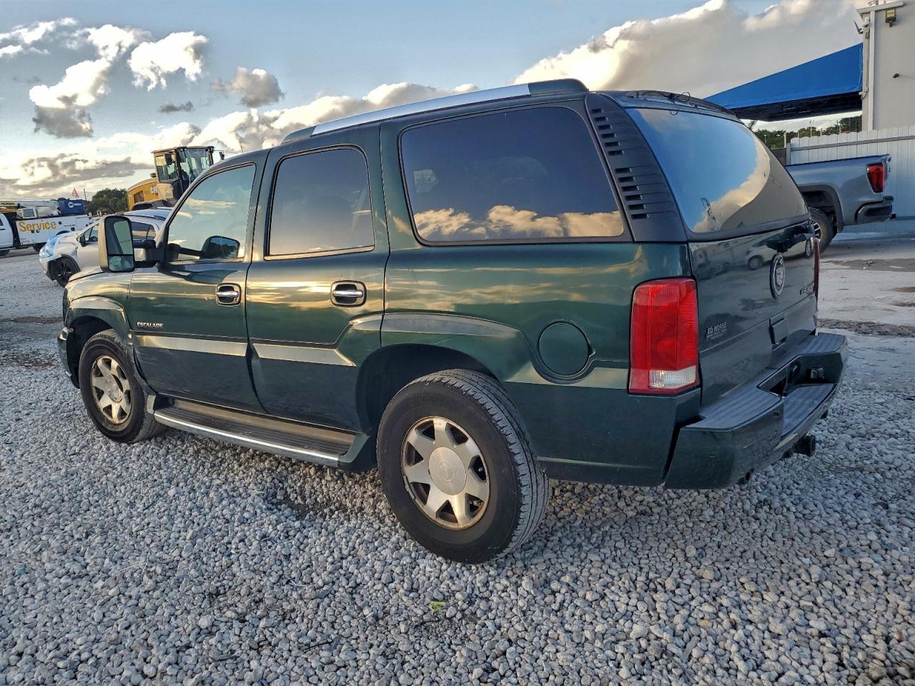 2002 CADILLAC ESCALADE LUXURY photo 2