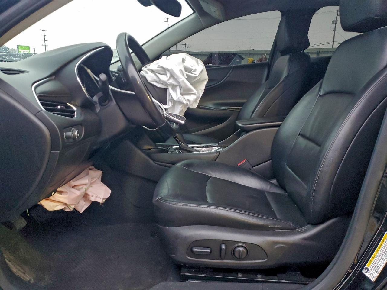 2018 CHEVROLET MALIBU PREMIER photo 7