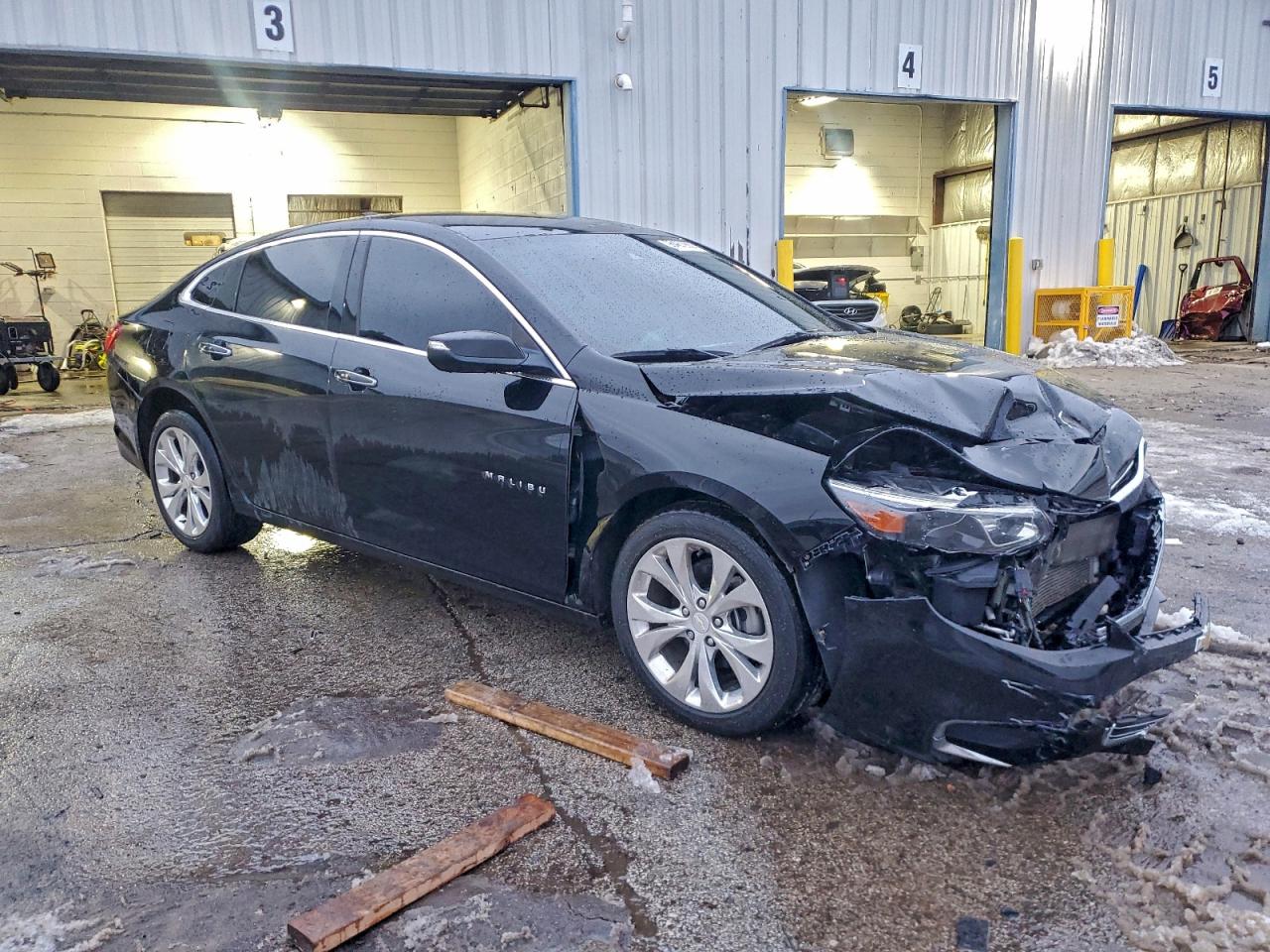 2018 CHEVROLET MALIBU PREMIER photo 4