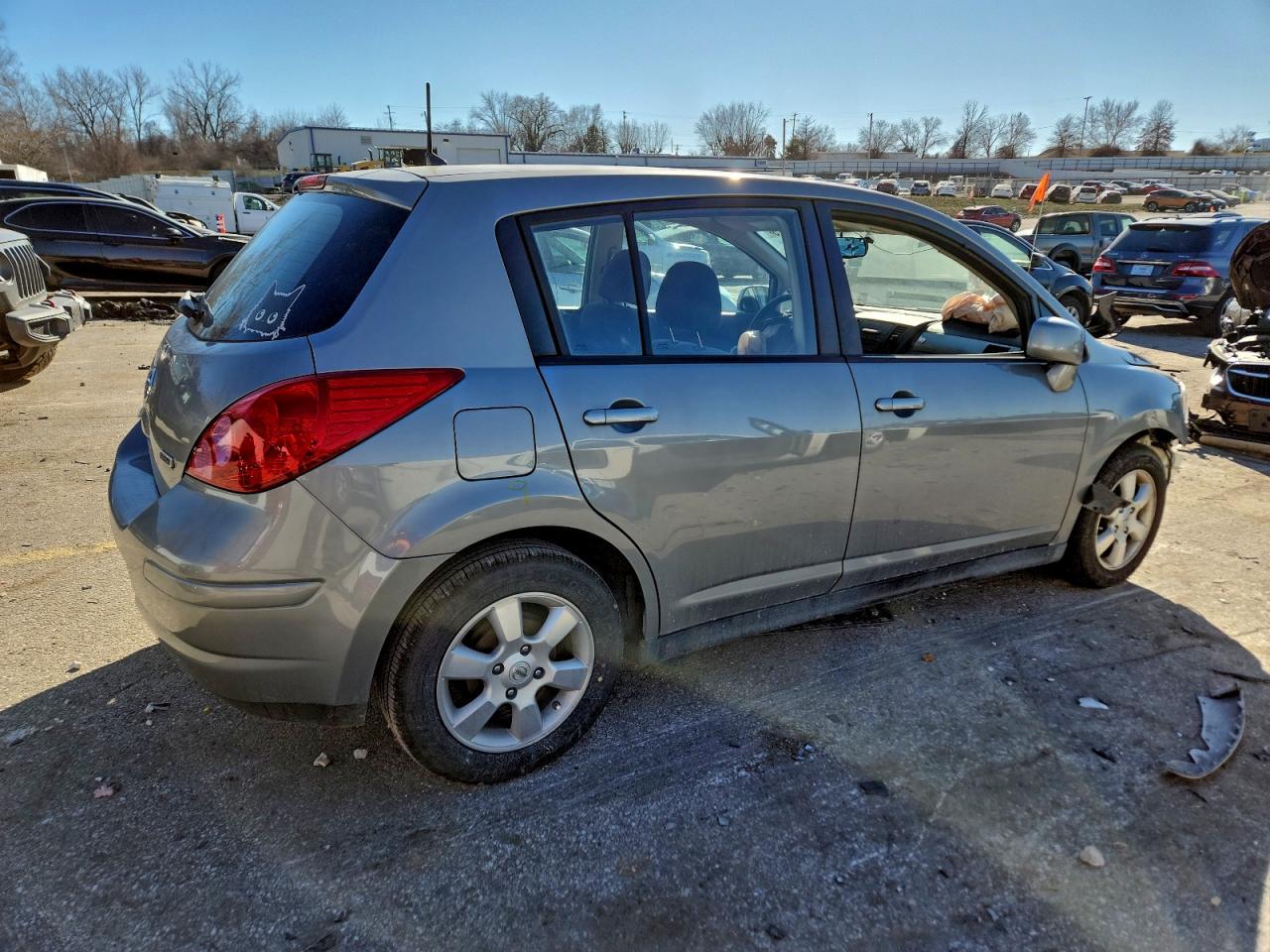 2012 NISSAN VERSA S photo 3
