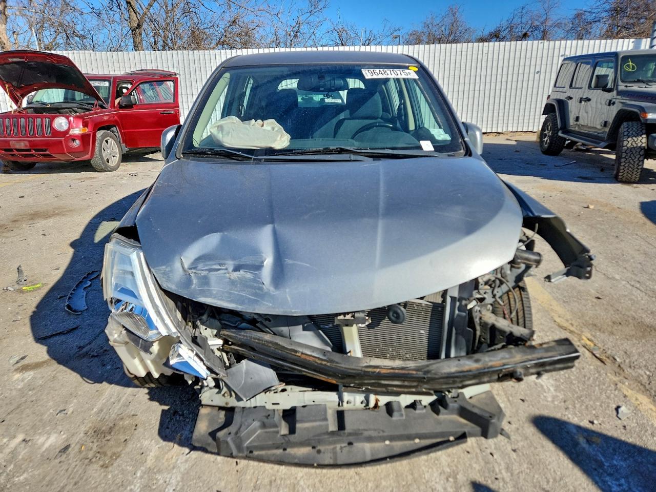 2012 NISSAN VERSA S photo 5