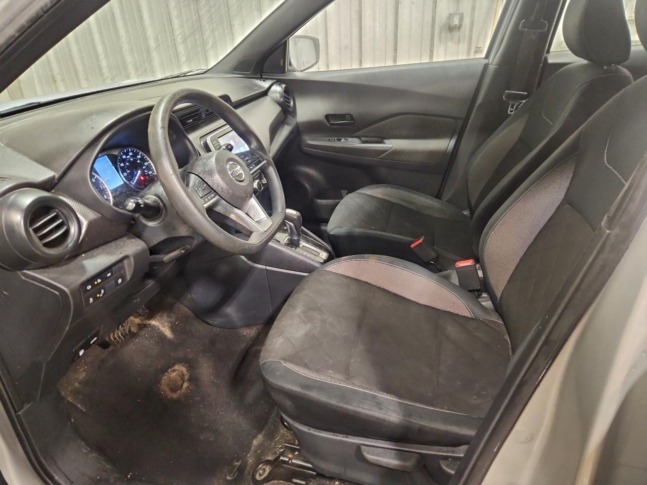 2020 NISSAN KICKS S photo 13