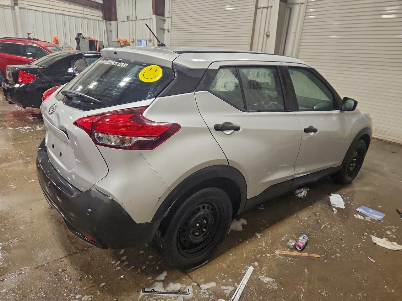2020 NISSAN KICKS S photo 5
