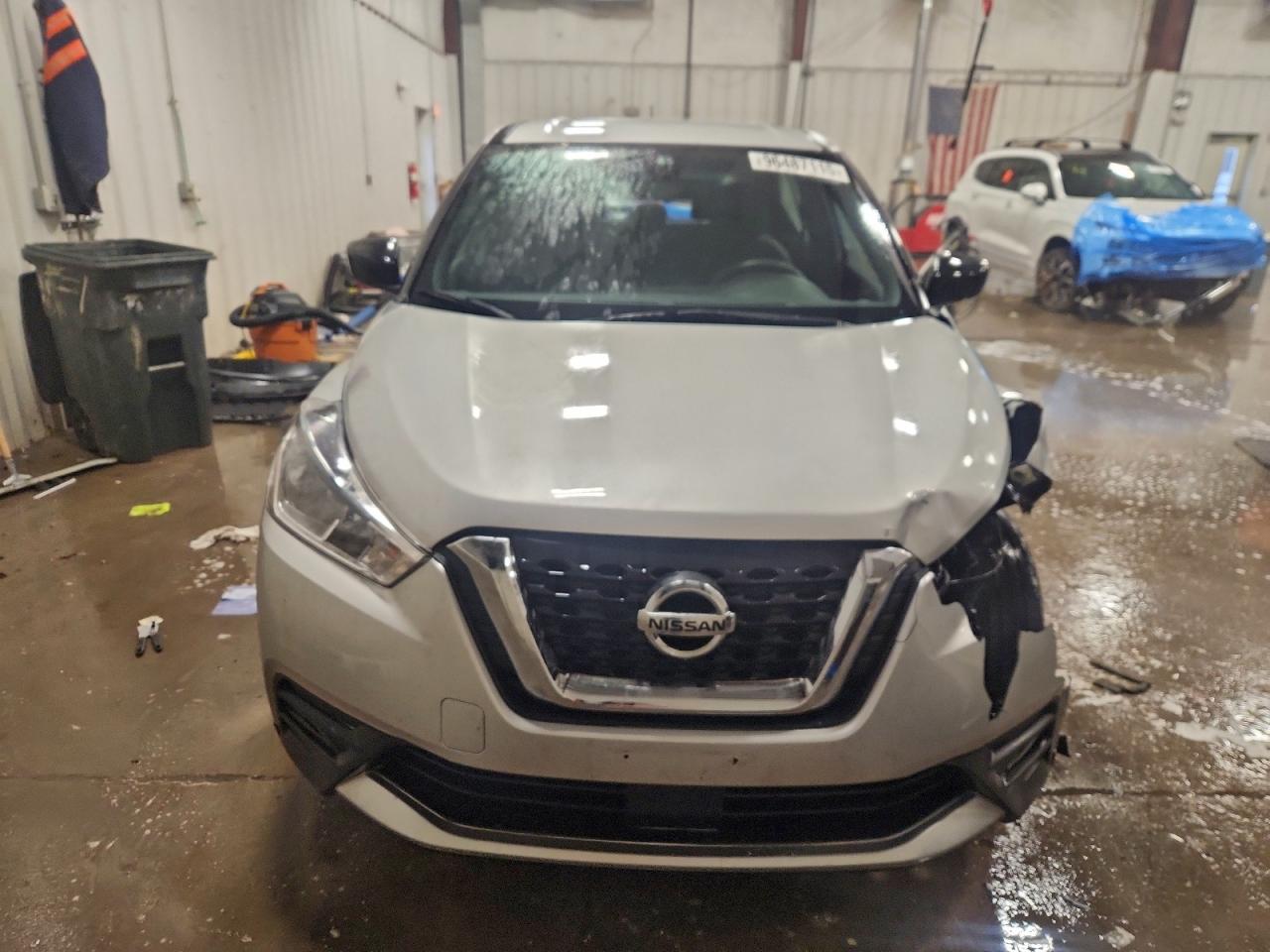 2020 NISSAN KICKS S photo 9