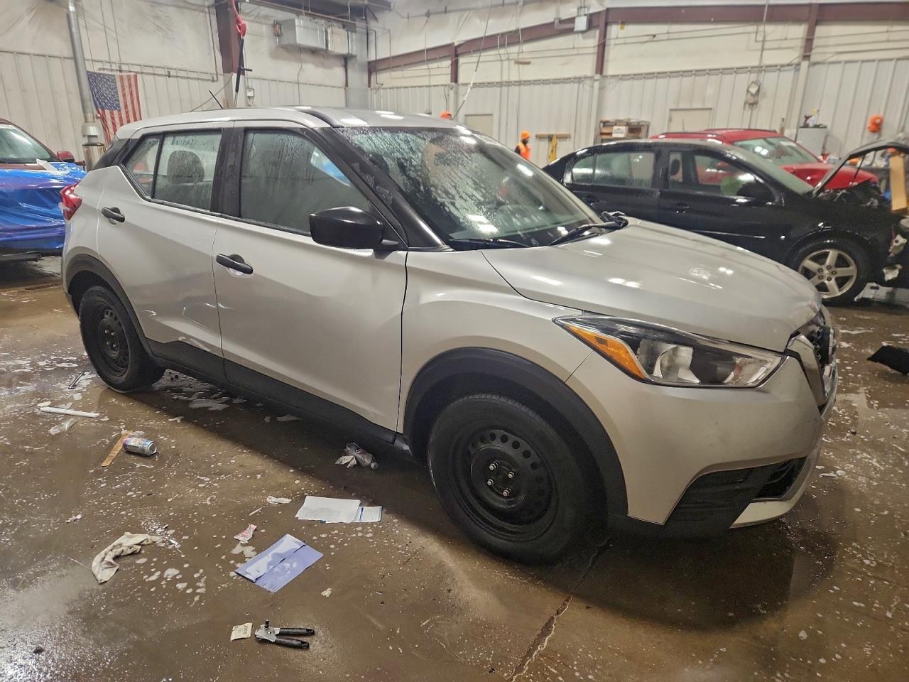 2020 NISSAN KICKS S photo 7