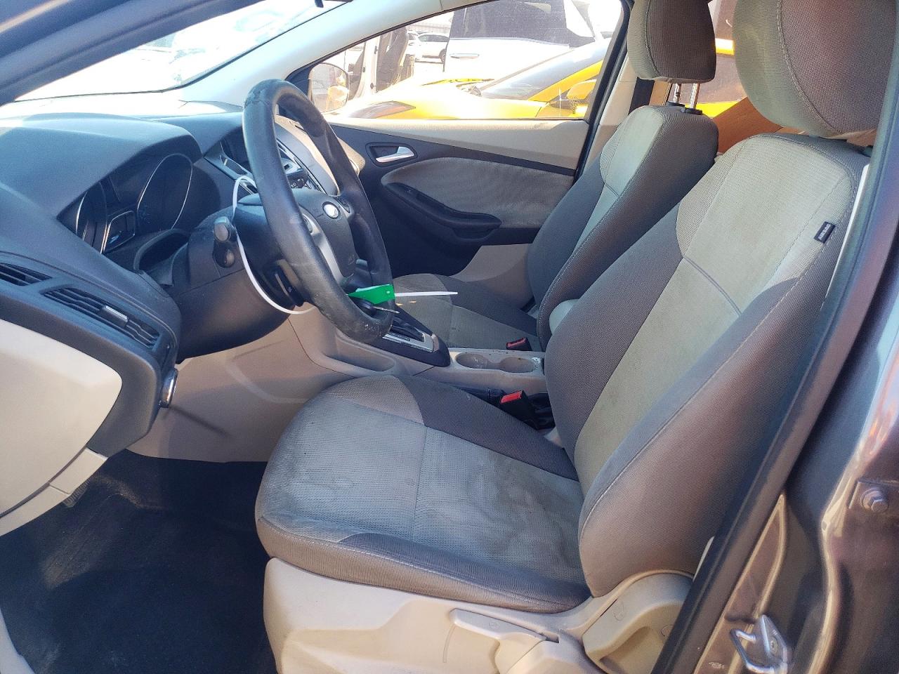 2014 FORD FOCUS SE photo 19