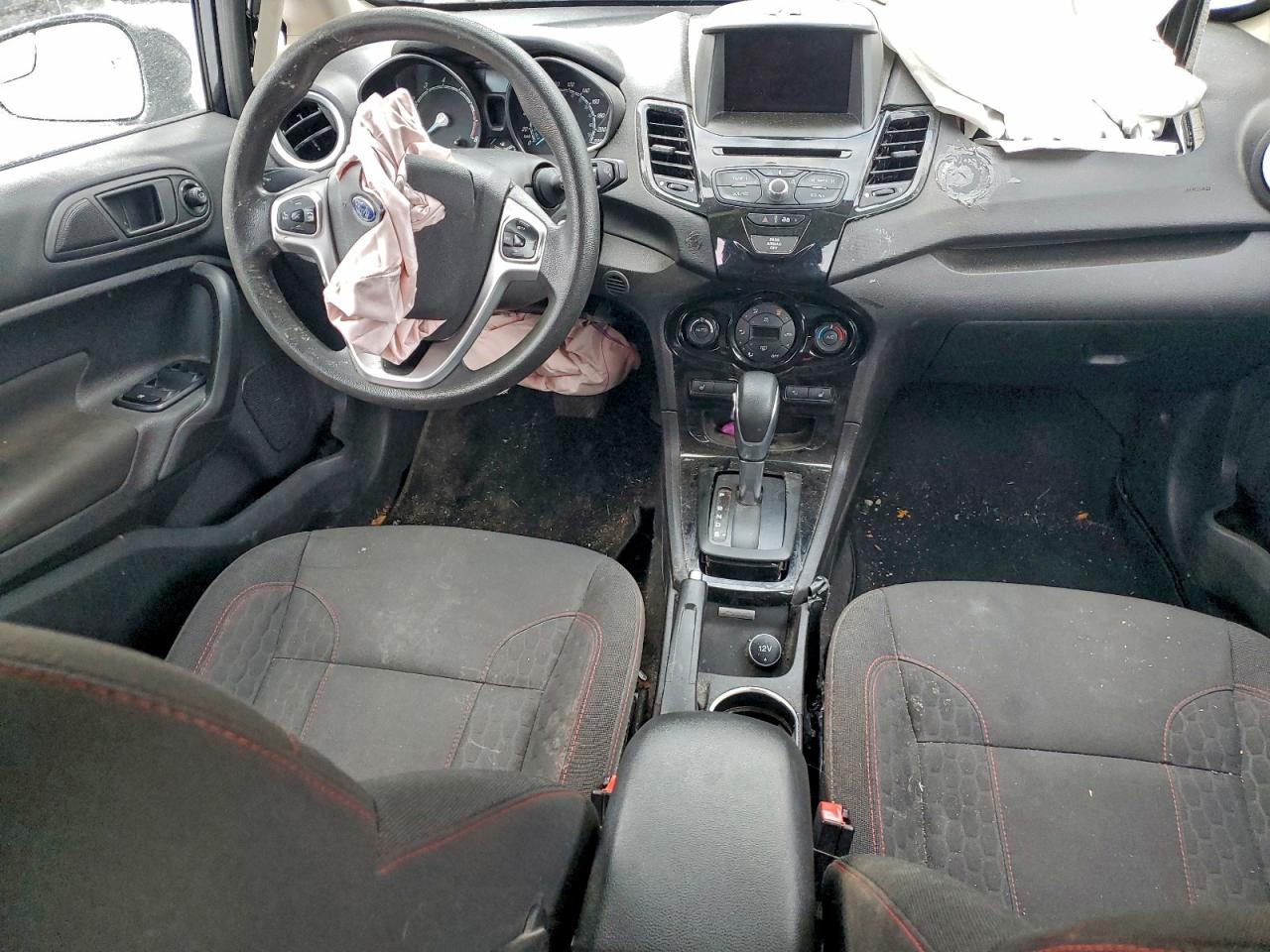 2018 FORD FIESTA SE photo 8