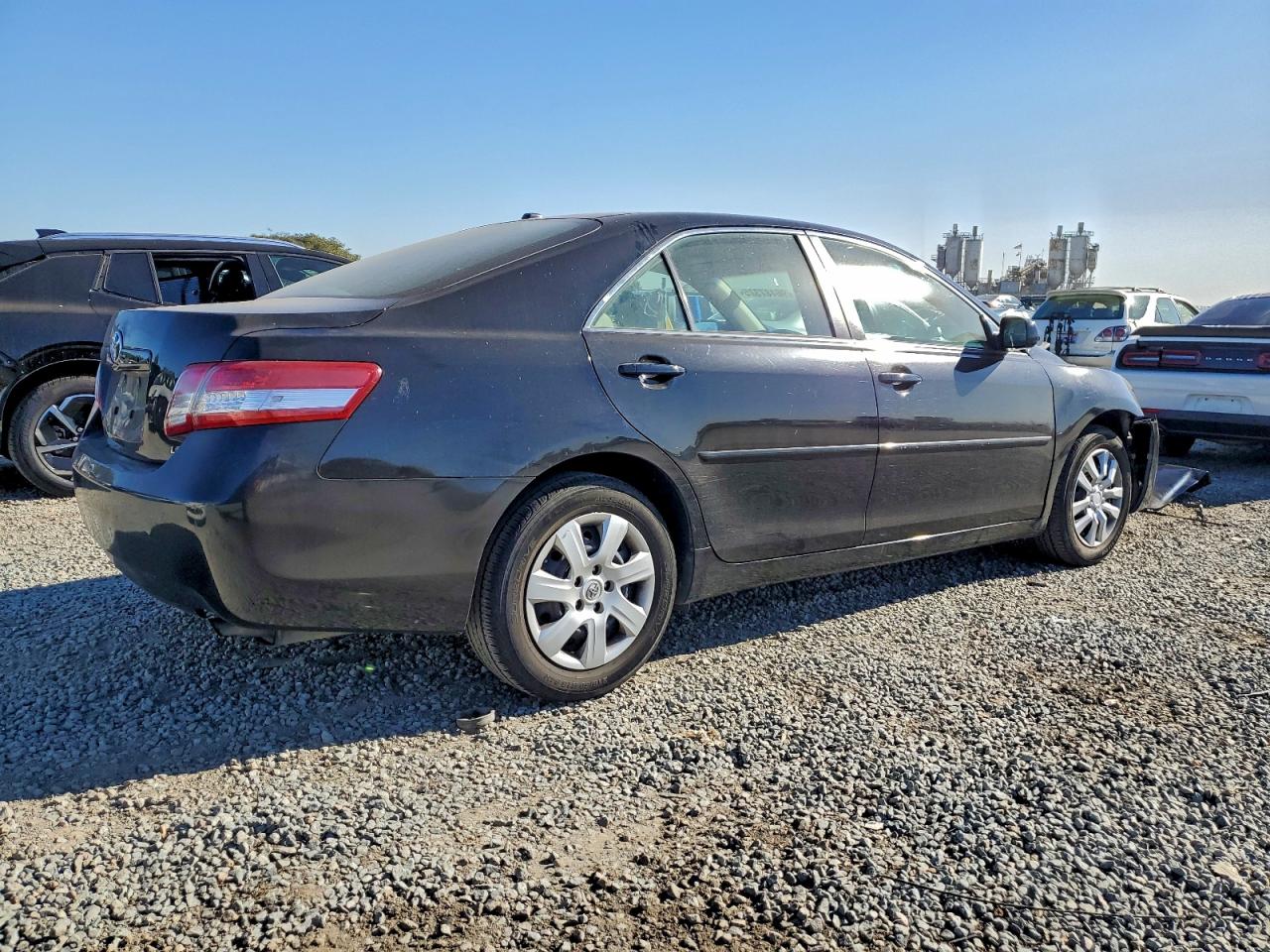 2010 TOYOTA CAMRY BASE photo 3