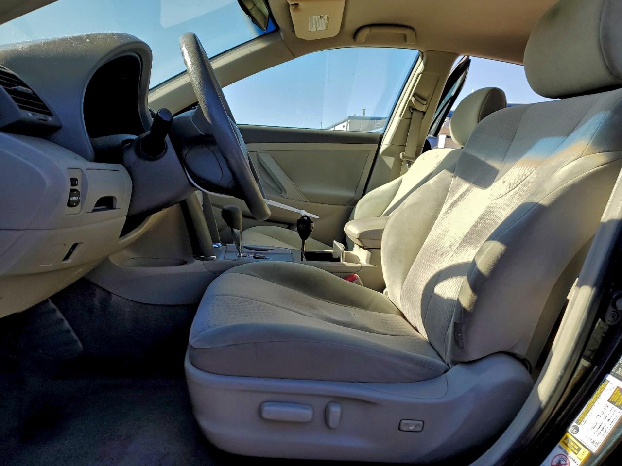 2010 TOYOTA CAMRY BASE photo 7