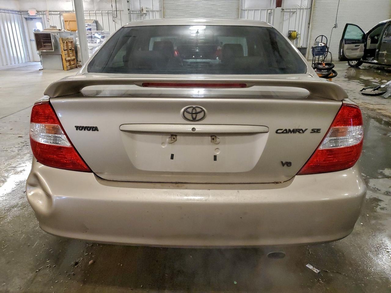 2002 TOYOTA CAMRY LE photo 6