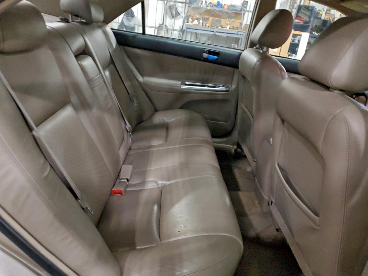 2002 TOYOTA CAMRY LE photo 10