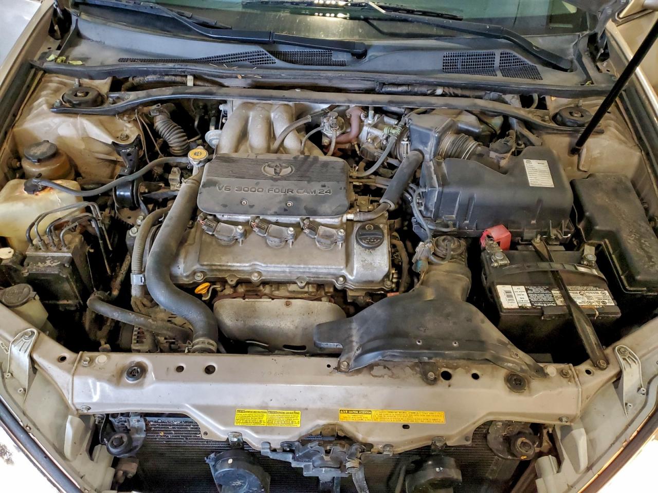 2002 TOYOTA CAMRY LE photo 11