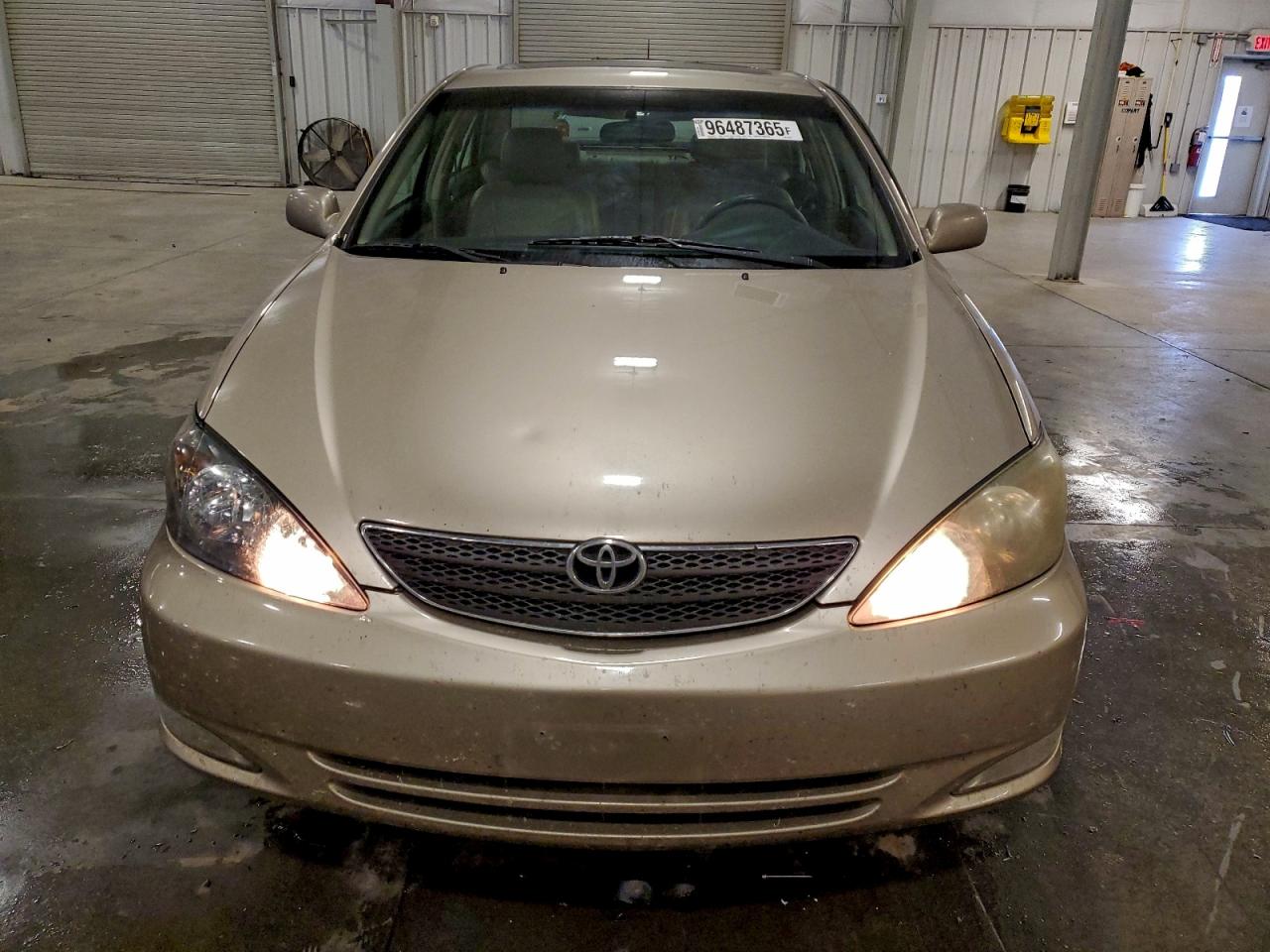 2002 TOYOTA CAMRY LE photo 5