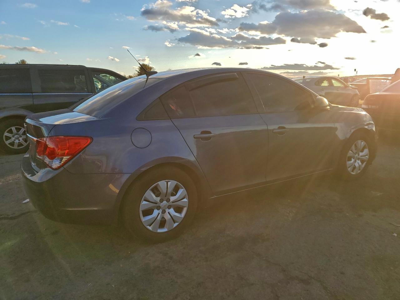 2014 CHEVROLET CRUZE LS photo 3