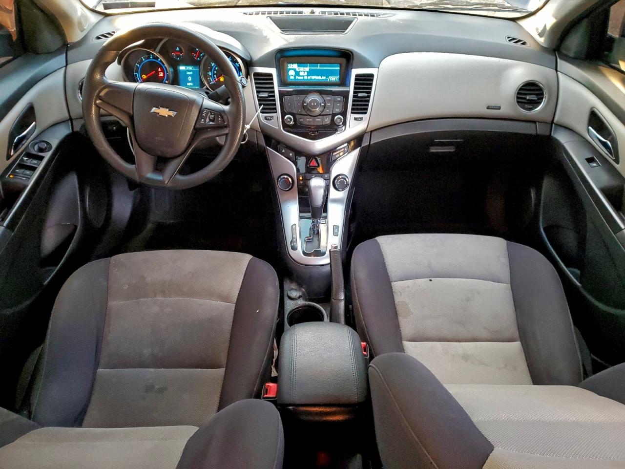 2014 CHEVROLET CRUZE LS photo 8